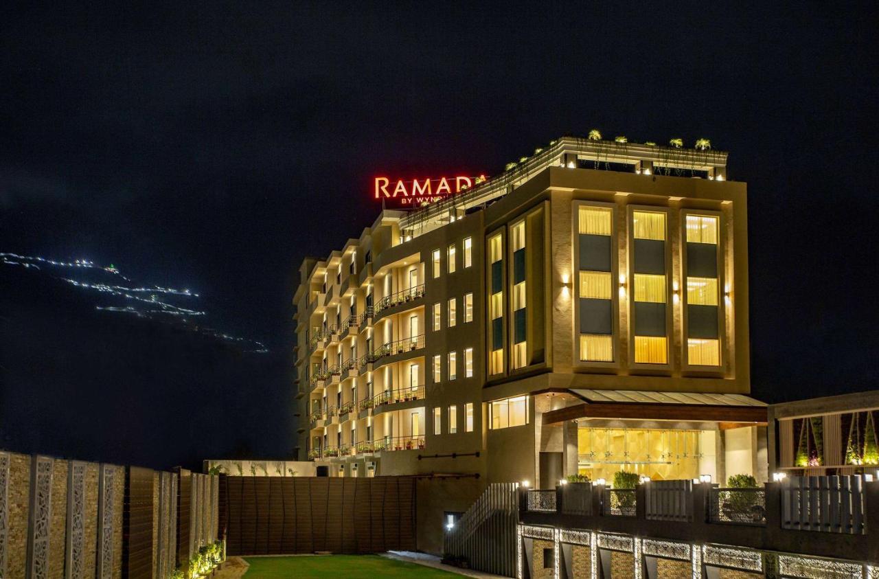 Ramada By Wyndham Katra Station Road Otel Dış mekan fotoğraf